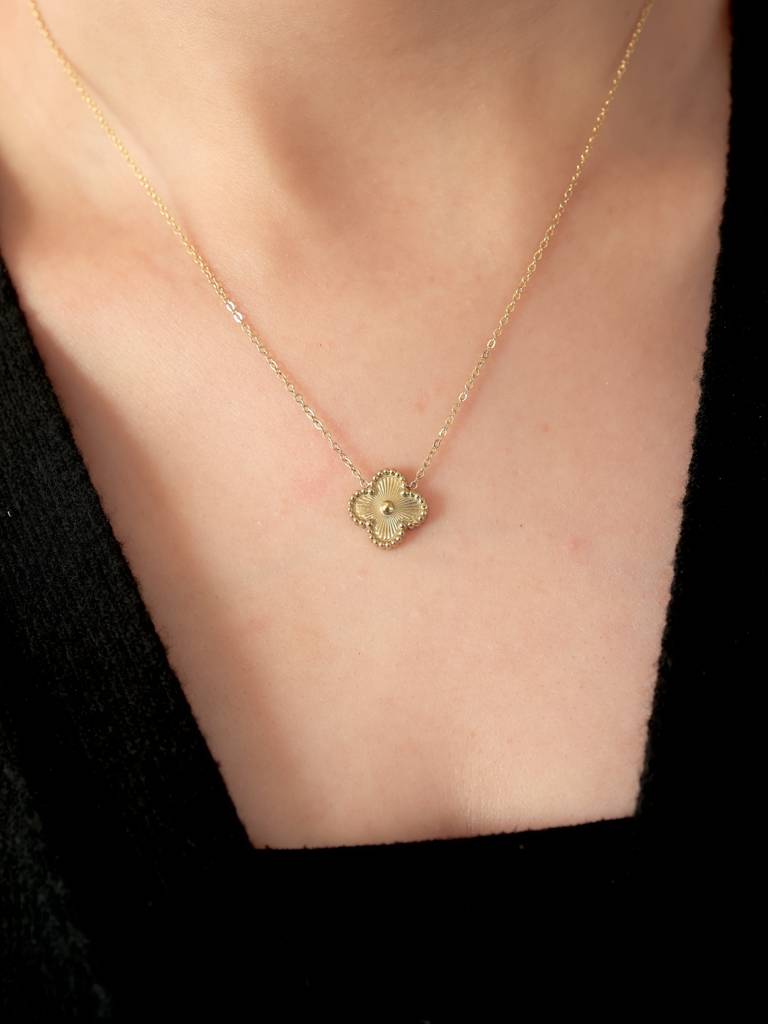 Elegant Clover Necklace : N-CL-18-0