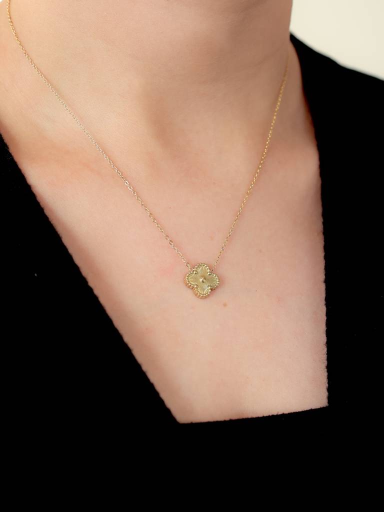 Elegant Clover Necklace : N-CL-18-0