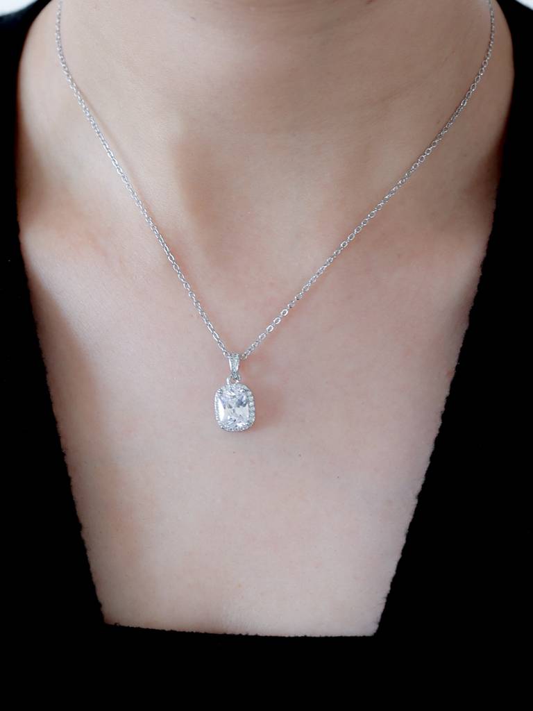 Crystal Grace Necklace : N-CR-47-0