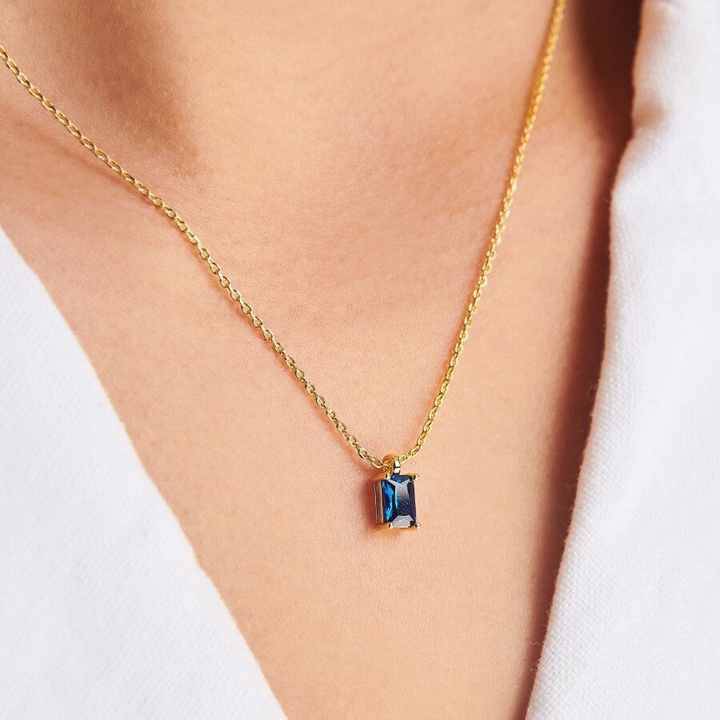 Blue Bennie Necklace : N-D-126-0