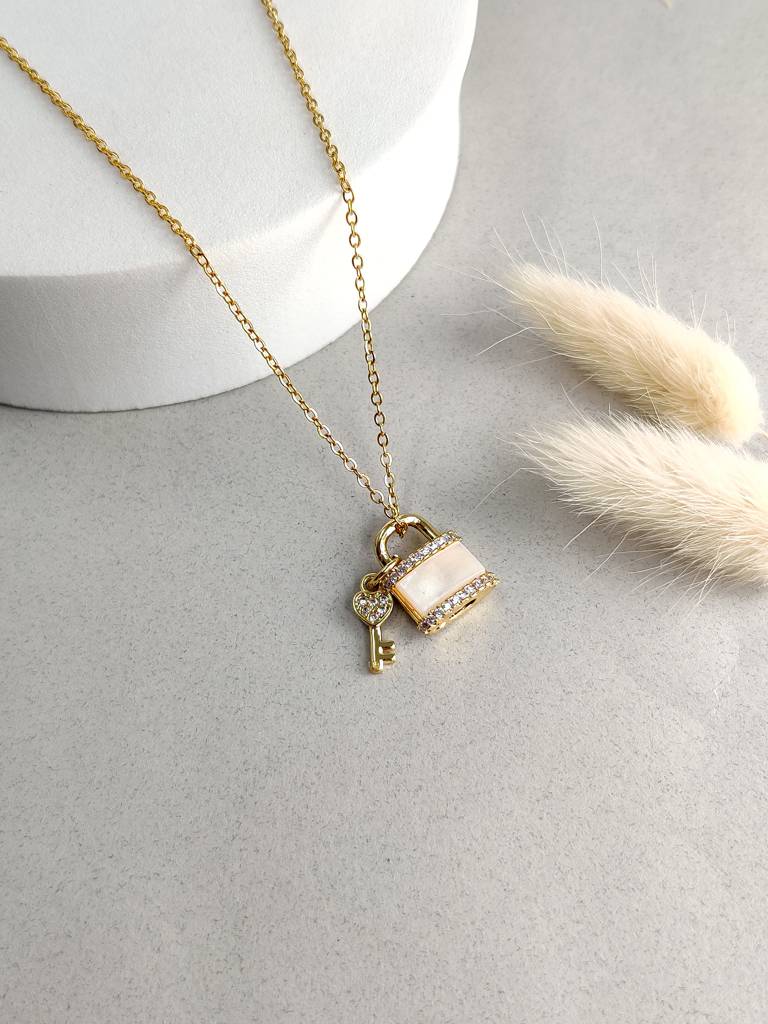 White Lock & Key Necklace : N-D-20-0