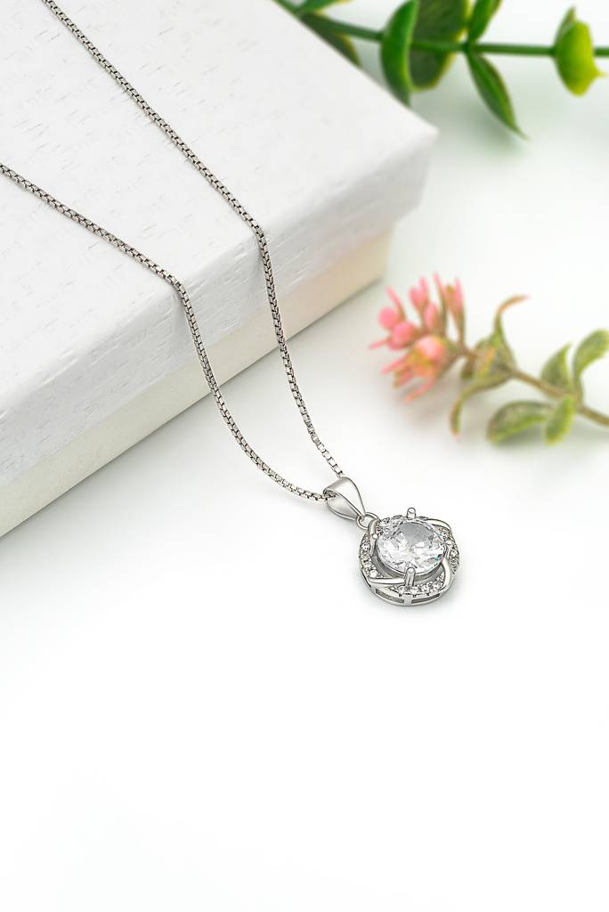 Silberry 925 Sterling Silver Radiant Pendant With Box Chain : N1899