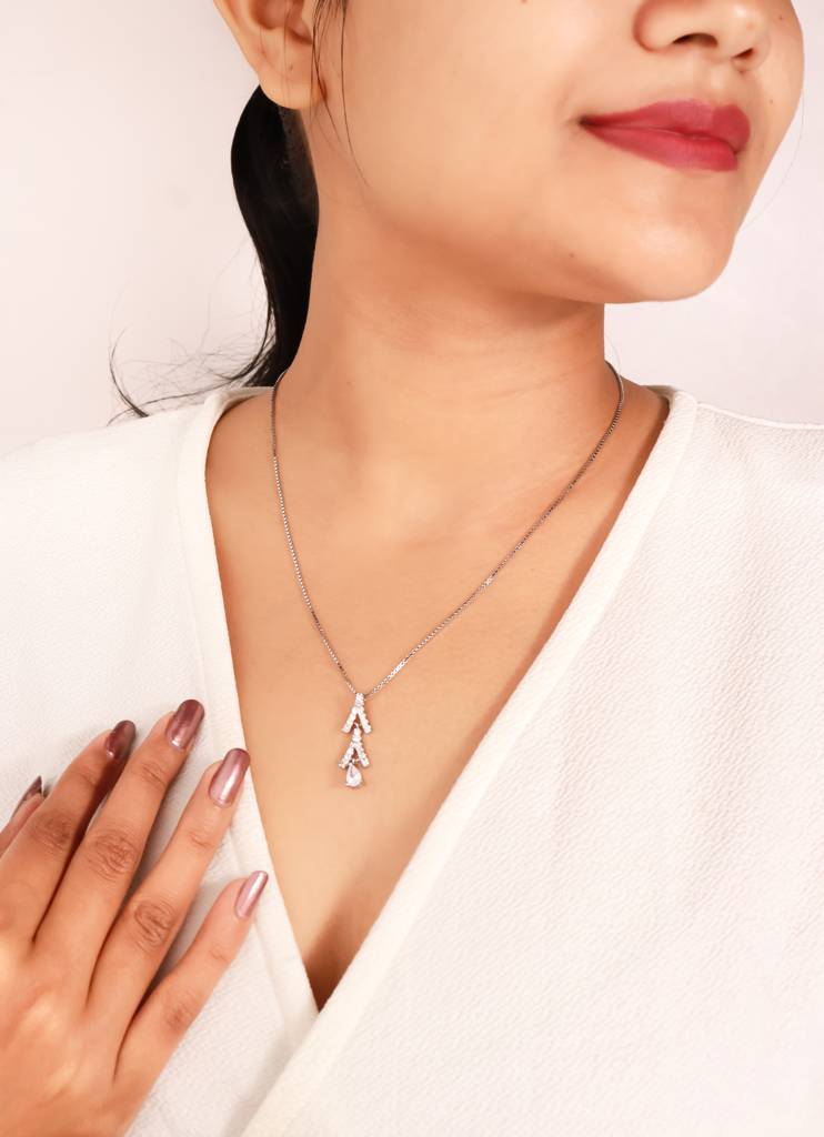 Silberry 925 Sterling Silver Trifecta Pendant With Box Chain : N2334