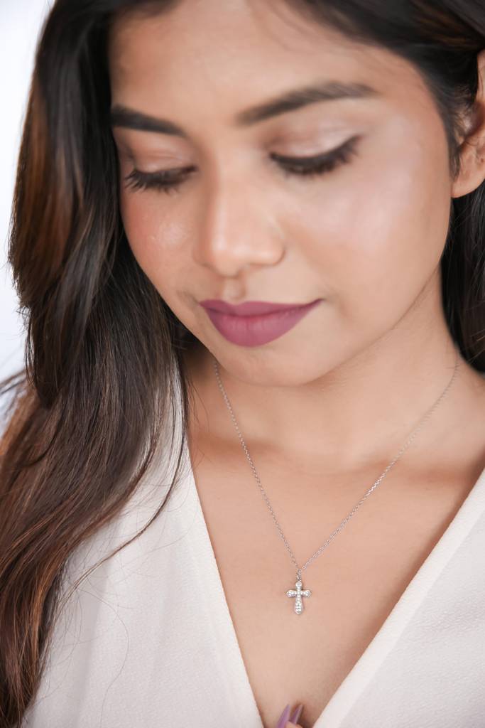 Silberry 925 Sterling Silver Serene Cross Pendant With Chain : N2599