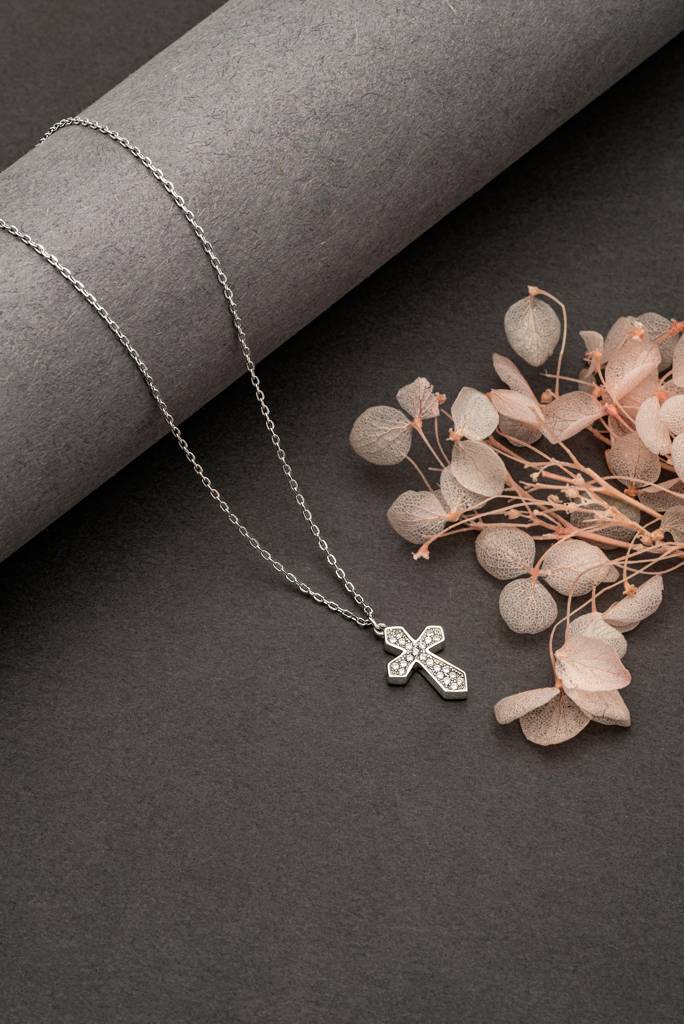 Silberry 925 Sterling Silver Serene Cross Pendant With Chain : N2599