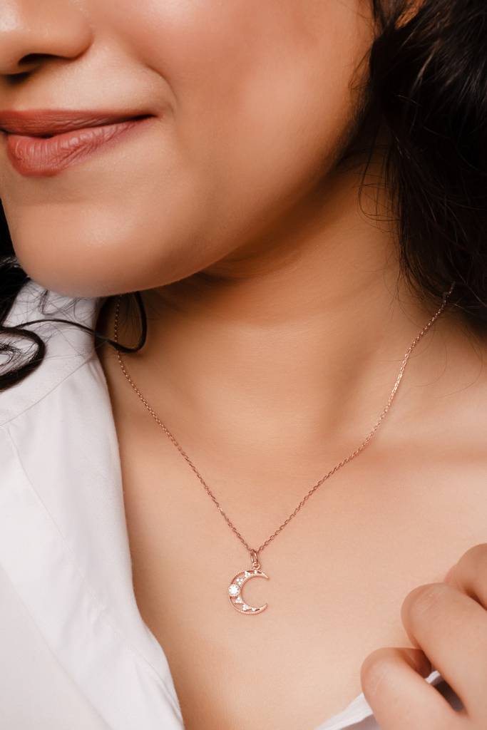 Silberry 925 Sterling Silver Cresent Pendant With Chain : N3682