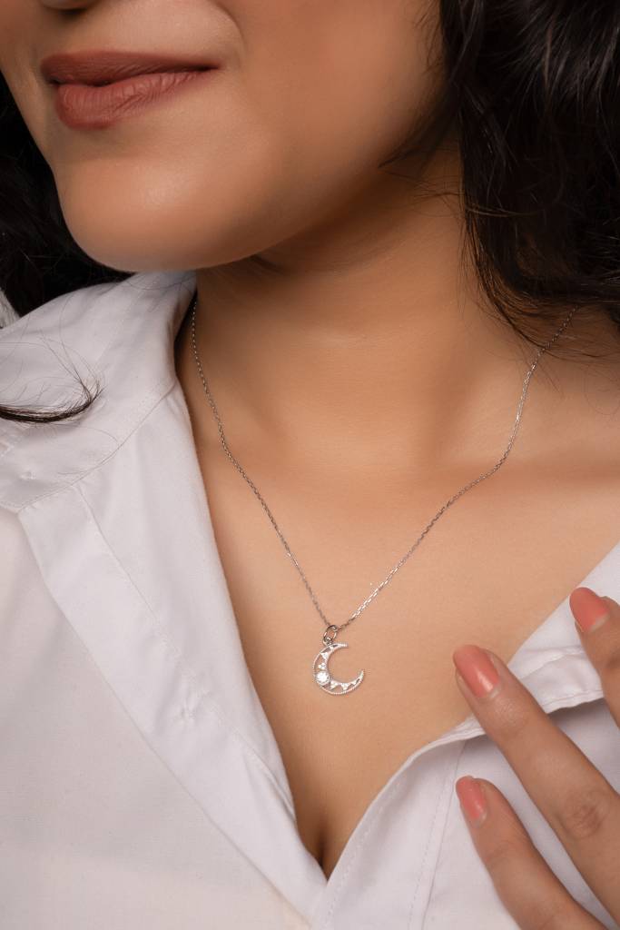 Silberry 925 Sterling Silver Cresent Pendant With Chain : N3725