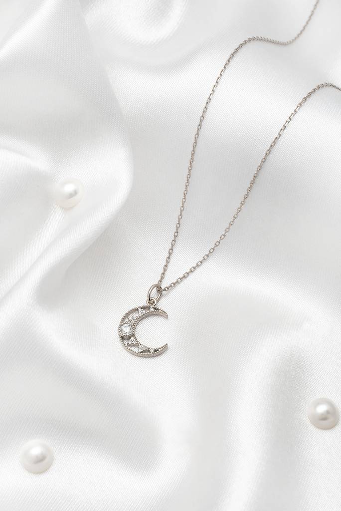 Silberry 925 Sterling Silver Cresent Pendant With Chain : N3725