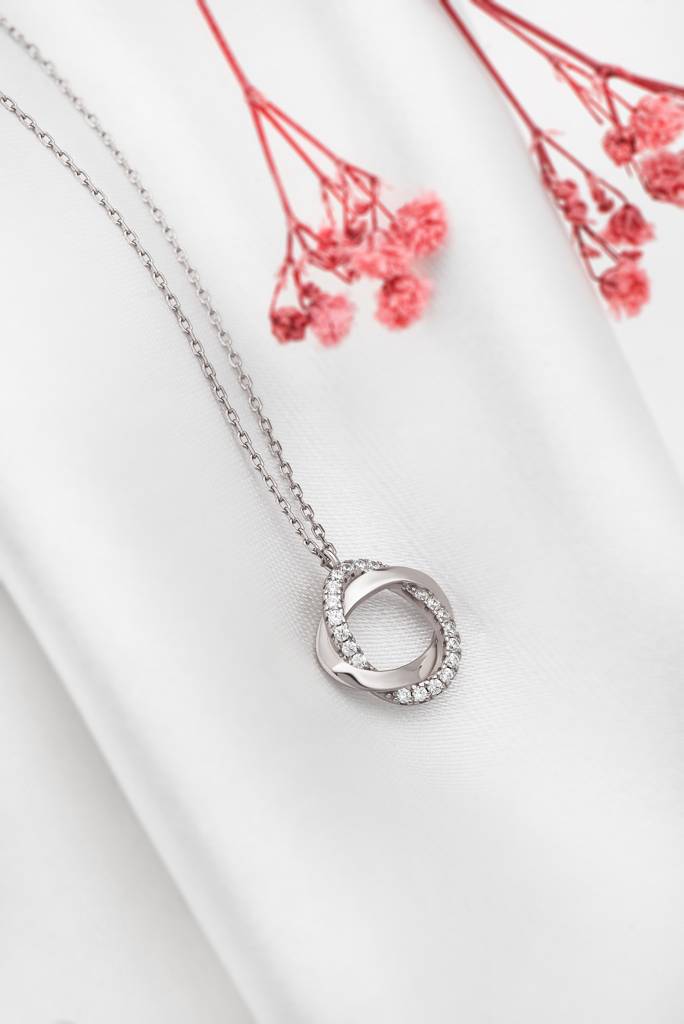 Silberry 925 Sterling Silver Allure Pendant With Chain : N4207