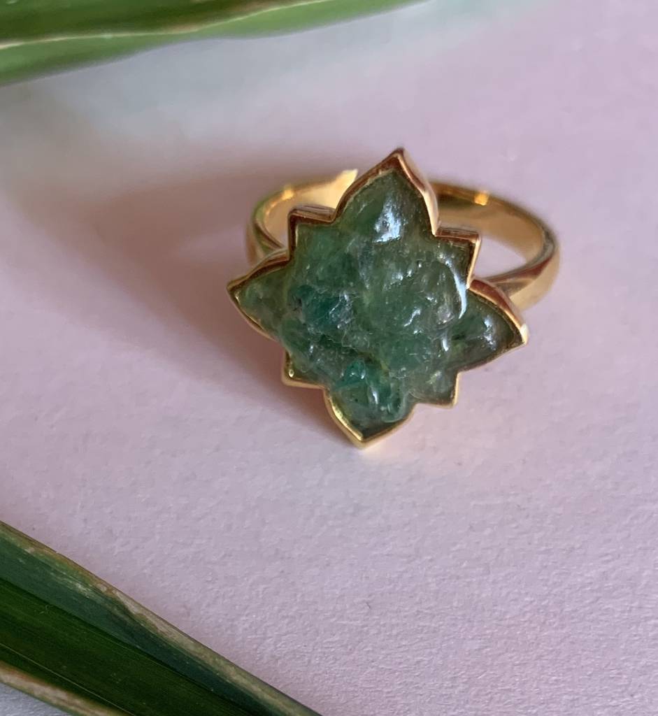 Natural Emerald Designer Ring : NH-RNG-03-EM