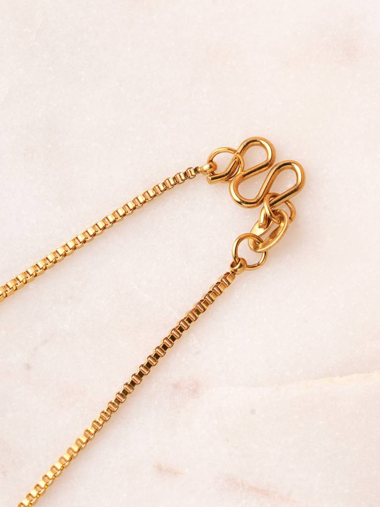 Minimal Textured Golden Chain For Women : NK0067