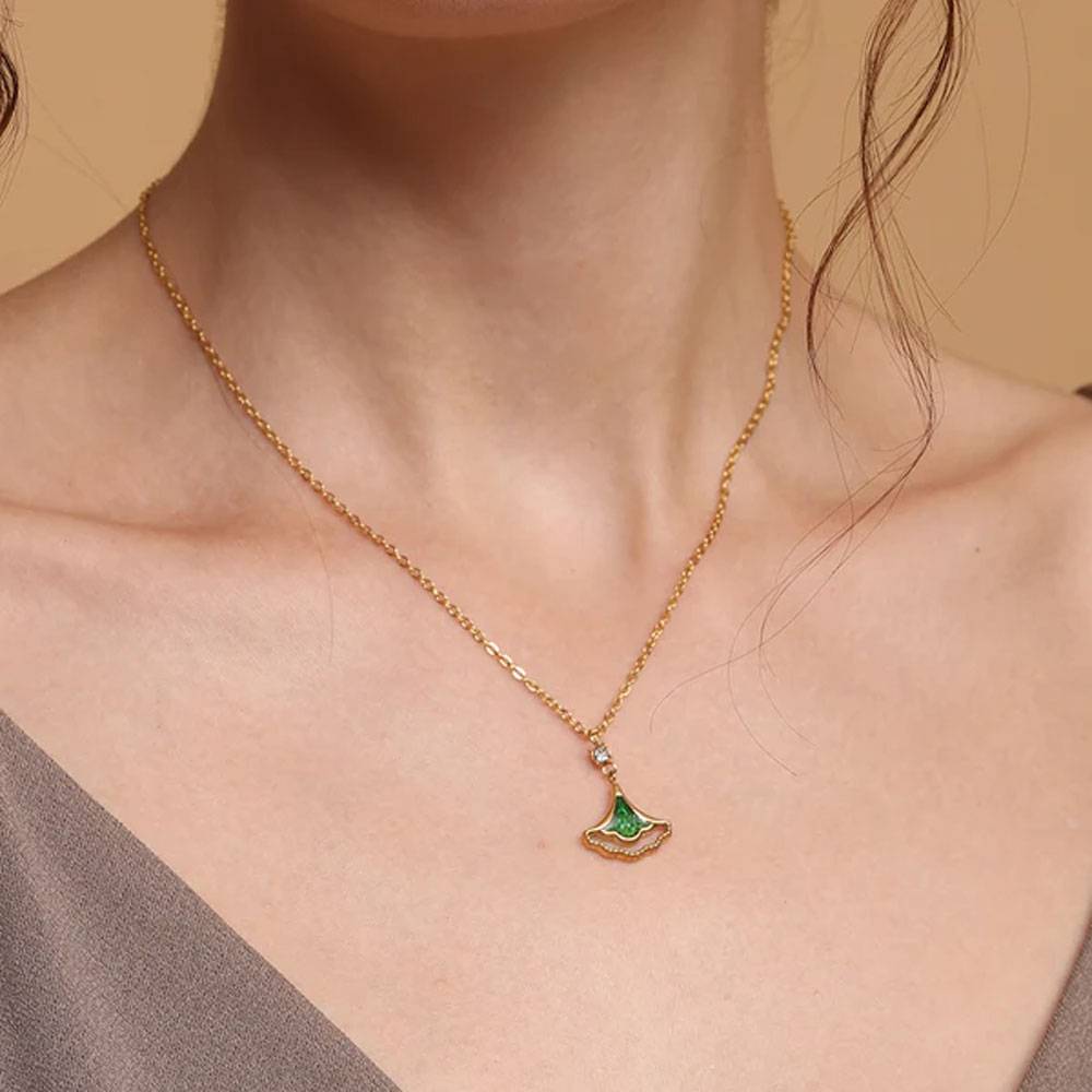Ginkgo Leaf Pendant : NK264