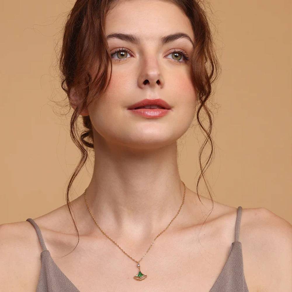 Ginkgo Leaf Pendant : NK264