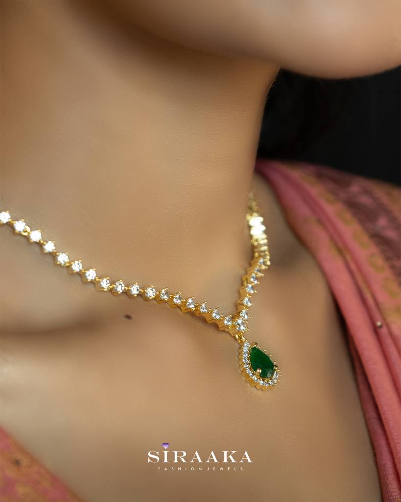 Minimal Zircon Short Necklace : NK275A