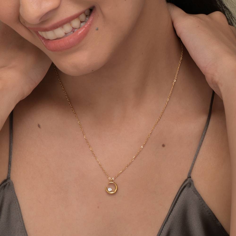 Moon Charm Necklace : NK383