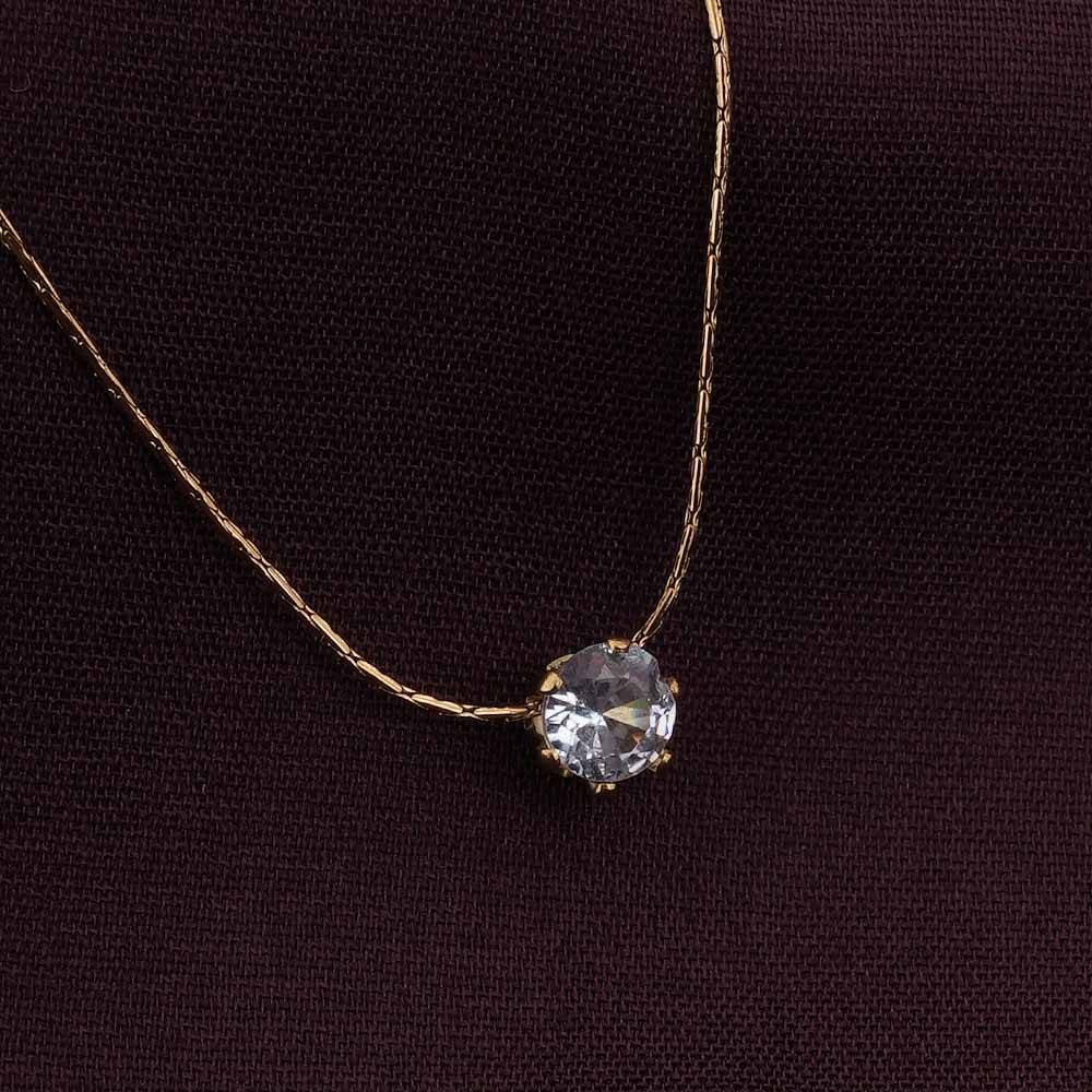 Delicate Diamond Studded Necklace For Womens Waterproof & Anti-Tarnish : NK484