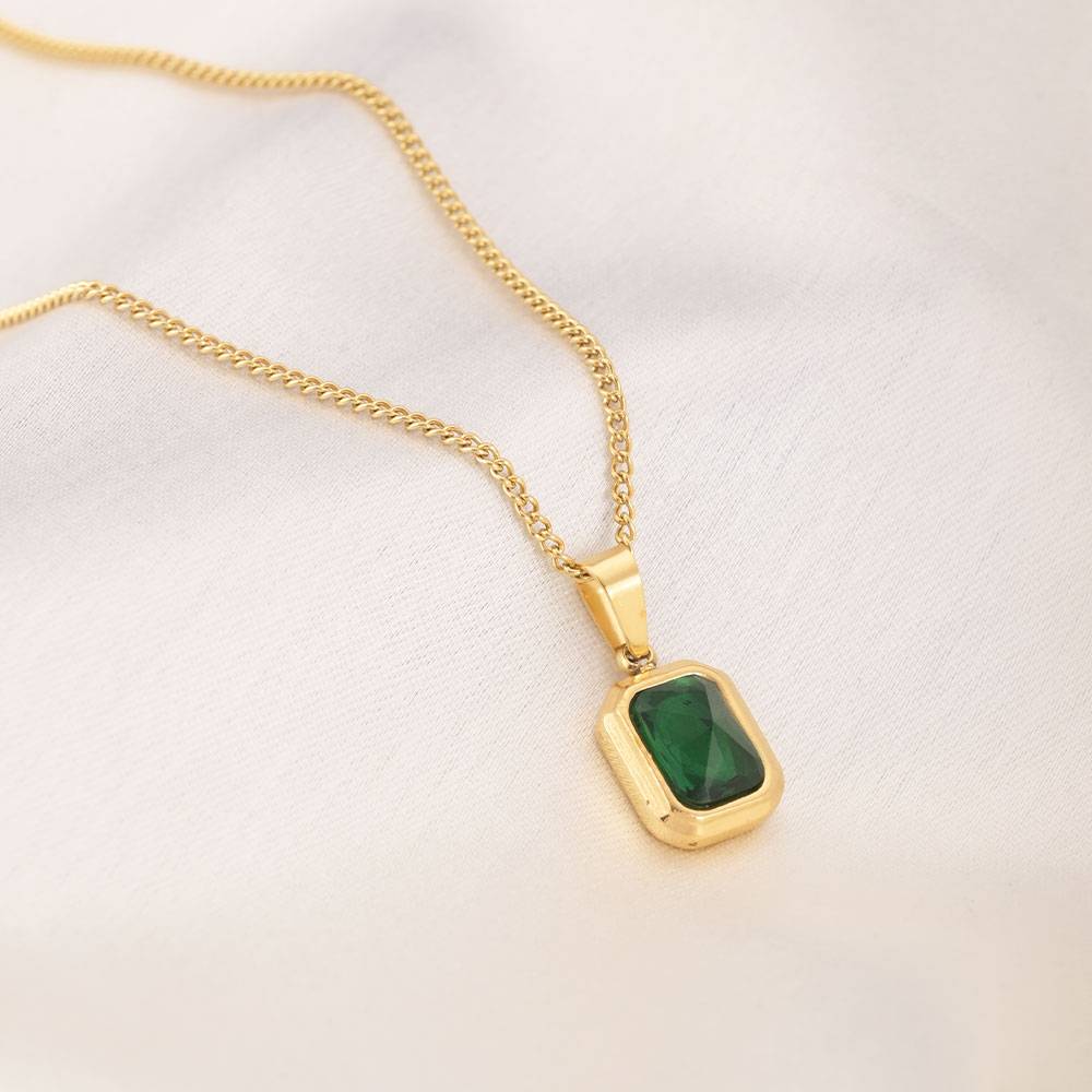 Classic Emerald Necklace For Womens Waterproof & Anti-Tarnish : NK496