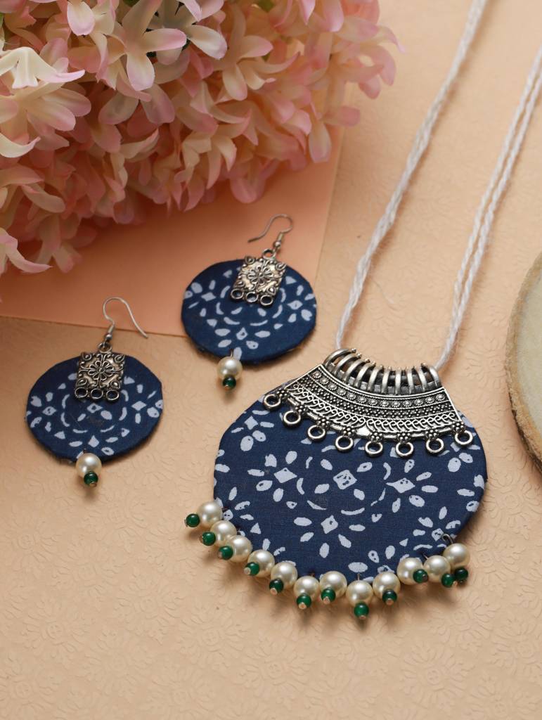 Women Silver-Plated Blue & White Beaded Jewellery Set : NL-JS22-40146