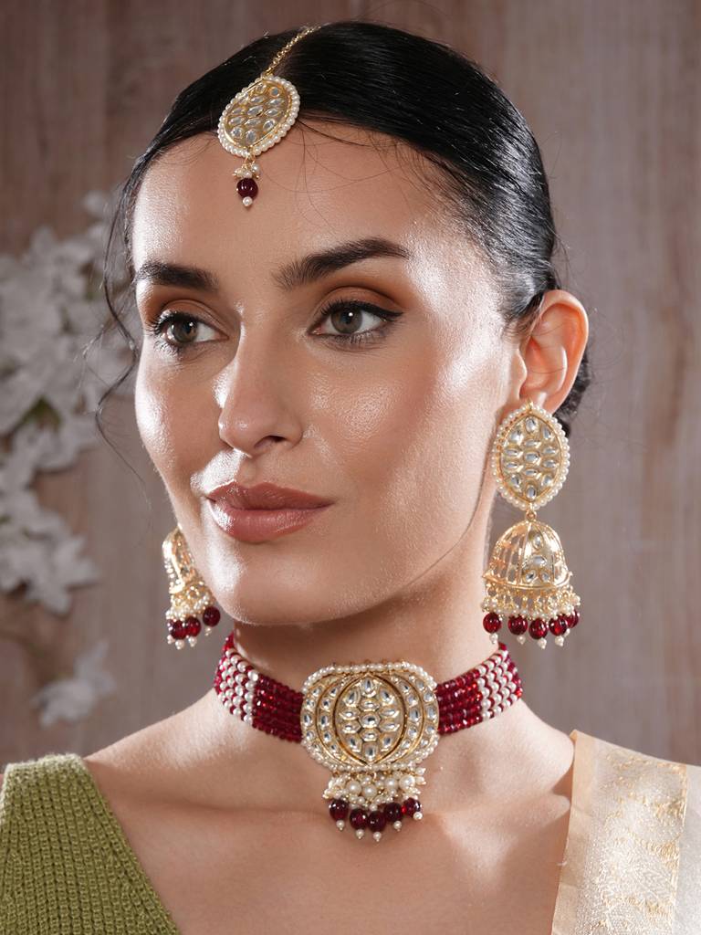 Gold-Plated Kundan-Studded & Beaded Maroon Necklace & Earrings Set With Maangtikka : NL-JS25-40459