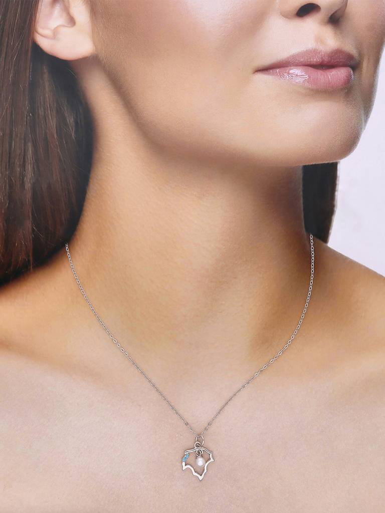 Sterling Silver Dainty Maple Pearl Chain Necklace : NLCS387-S-NA