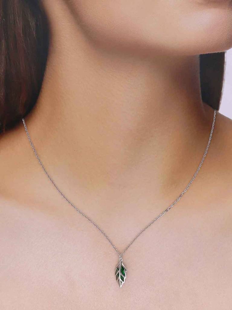 Sterling Silver Green Stylish Leaf Necklace : NLCS522-S-NA