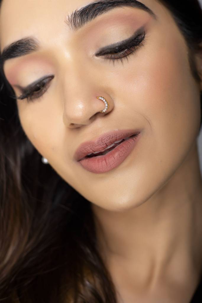 KuberBox 18K Yellow Gold Chuks Bezel Nose Ring