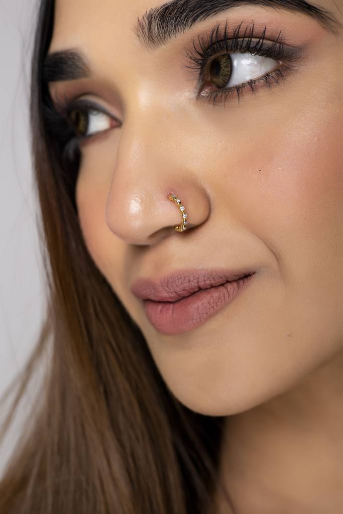 KuberBox 18K Yellow Gold Delu Beaded Nose Ring