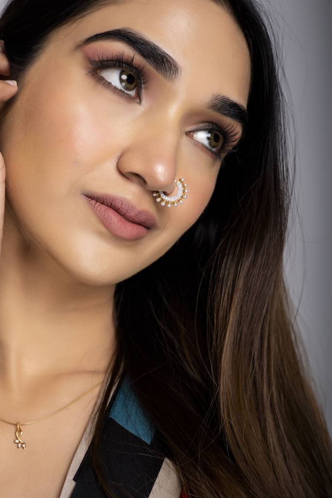 KuberBox 18K Yellow Gold Dream Pearl Nose Ring