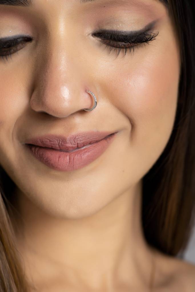 KuberBox 18K White Gold Classic 0.04 Carat Nose Ring
