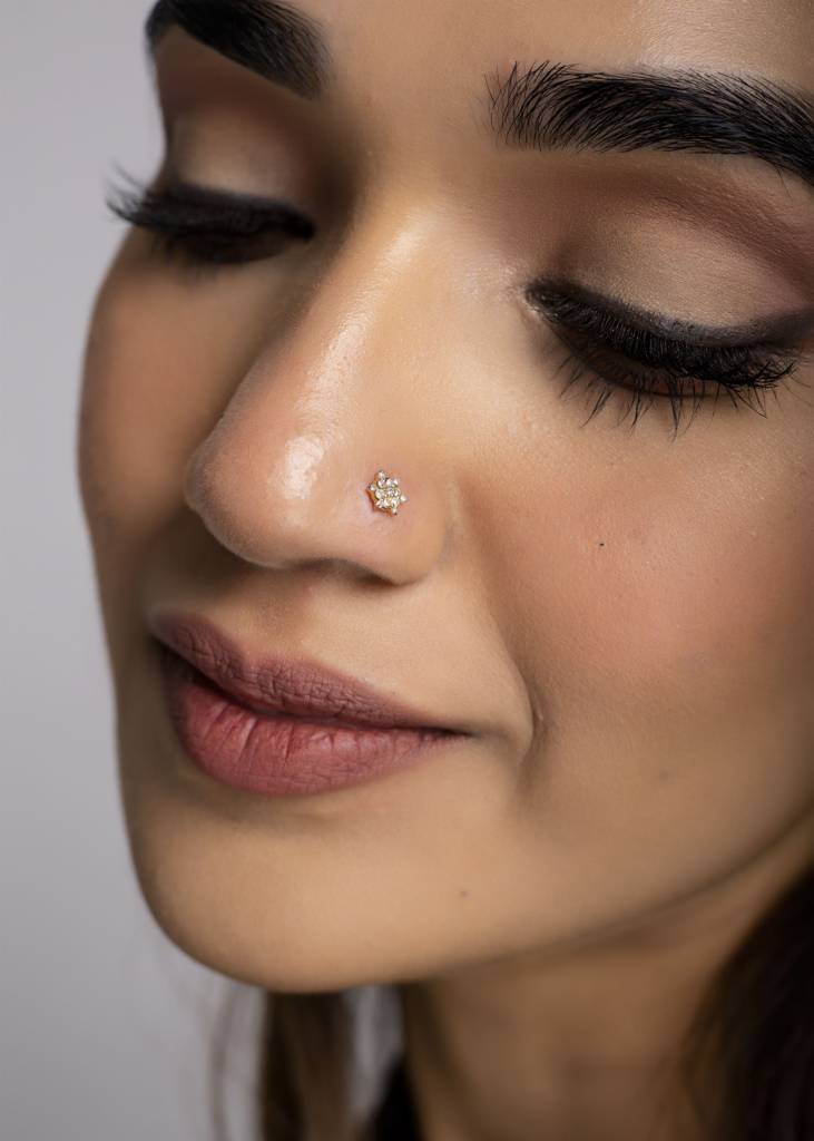 KuberBox 18K Yellow Gold Samriddhi Nose Stud