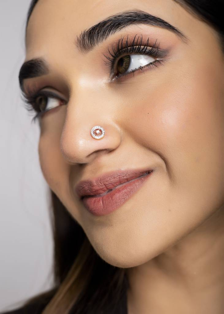 KuberBox 18K Yellow Gold Debra Round Nose Pin
