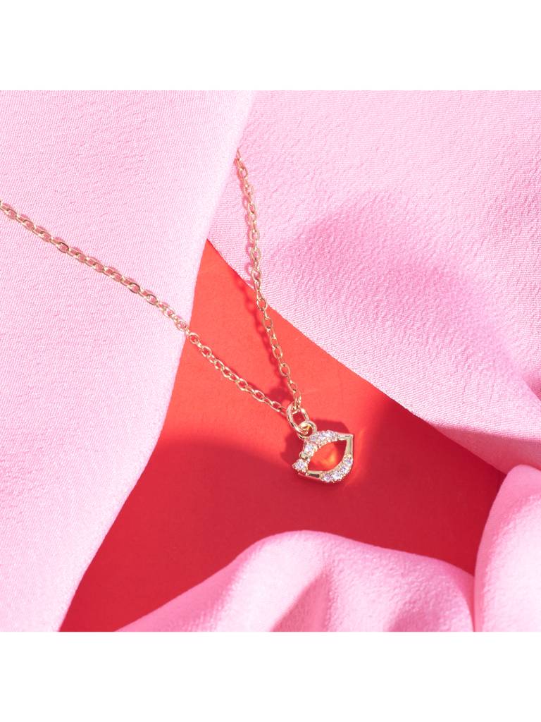 Lover'S Kiss Charm Necklace For Women Girls Neck Chain Jewellery  Accessories Gold One Size Stainless Steel