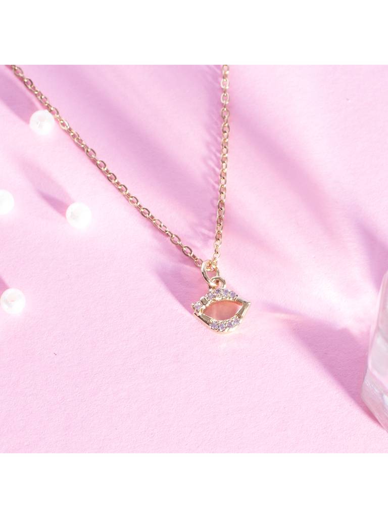 Lover'S Kiss Charm Necklace For Women & Girls Neck Chain Jewellery Accessories : NS14425-G