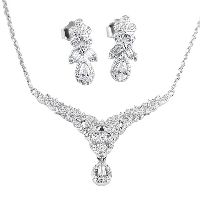 Floral Elegance Necklace Set