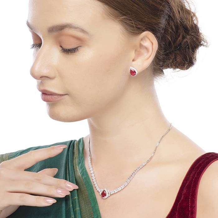 Wine Radiance Blossom Necklace Set