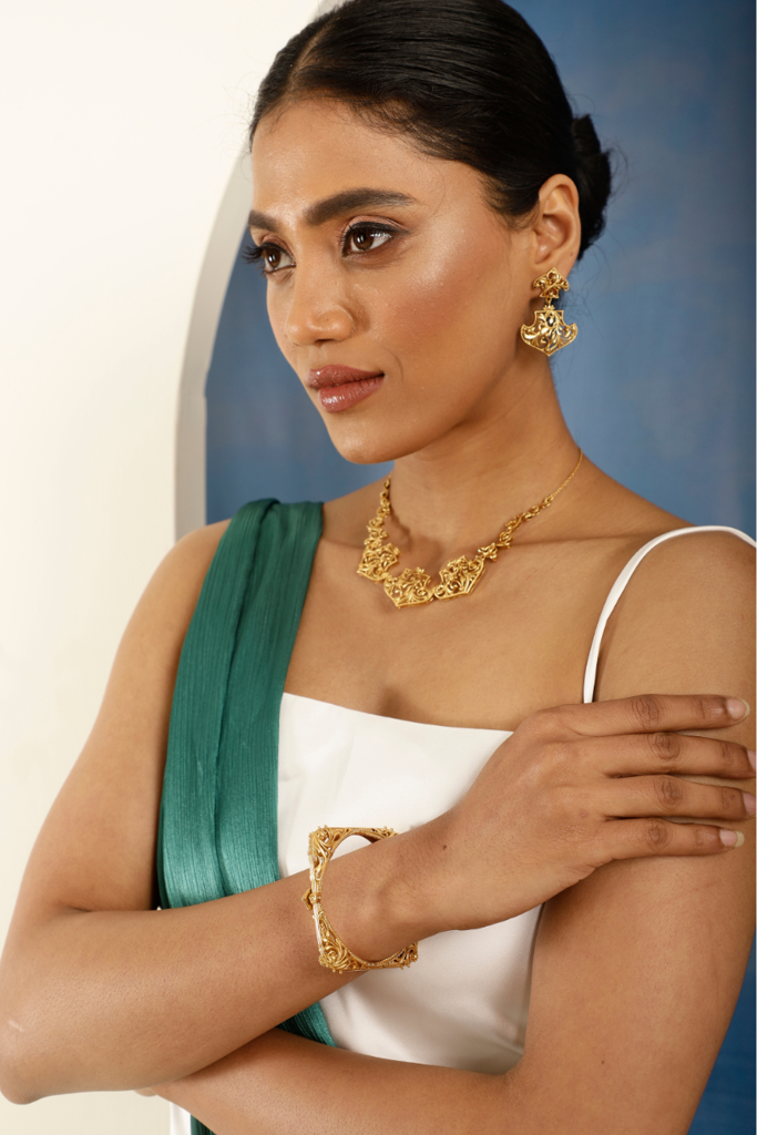 Gul Square Bangle