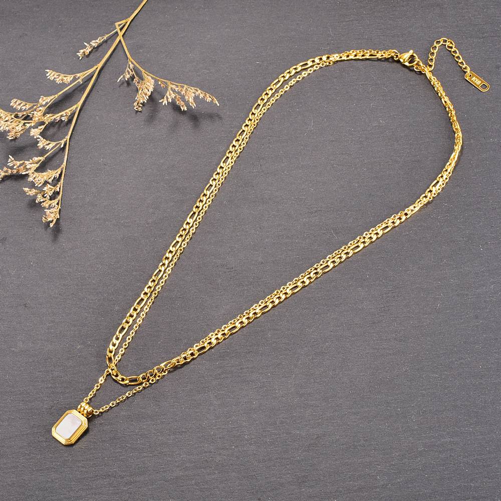 18K Gold Plated Waterproof Anti-Tarnish White/Black Shell Layered Neckchain : AFC0125N153WH