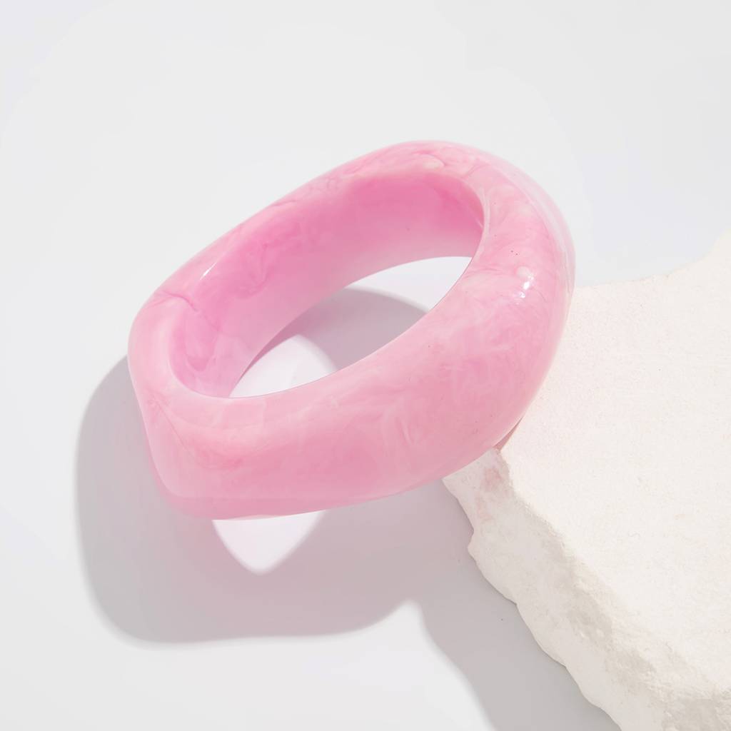 Chunky Wide Edge Rounded Square Polygonal Acrylic-Bangle : ADN0825B2252PK