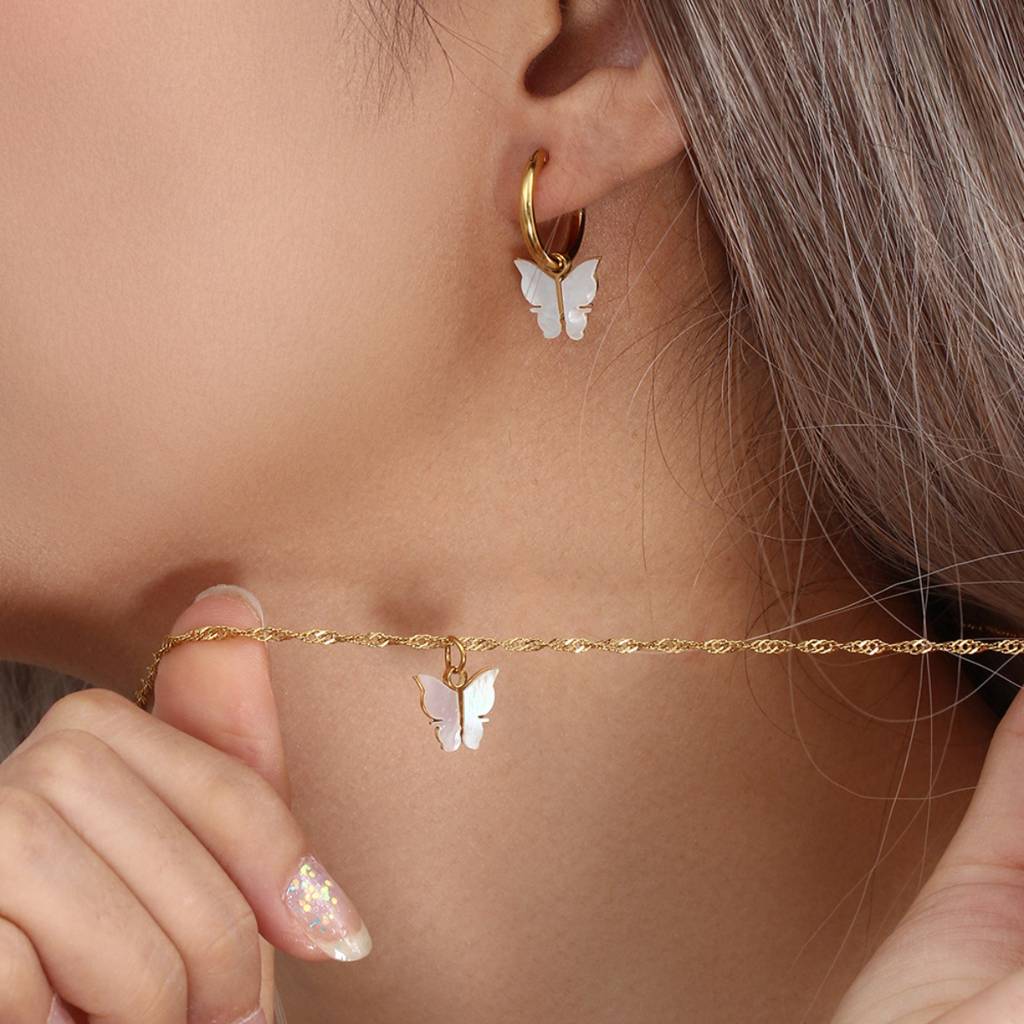 18K Gold Plated Waterproof Anti-Tarnish White Shell Butterfly Pendant Set : AMG0425PS29C2