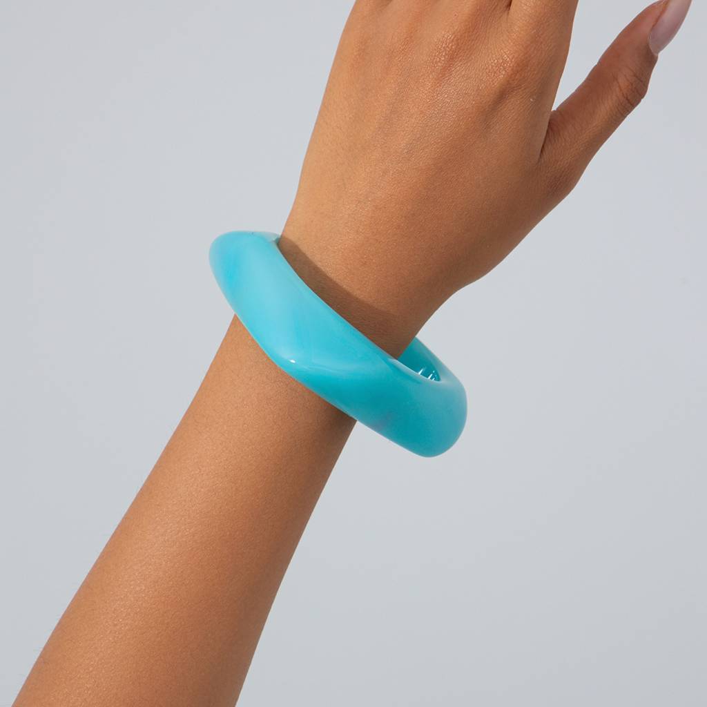 Chunky Wide Edge Rounded Square Polygonal Acrylic-Bangle : ADN0825B2252BL