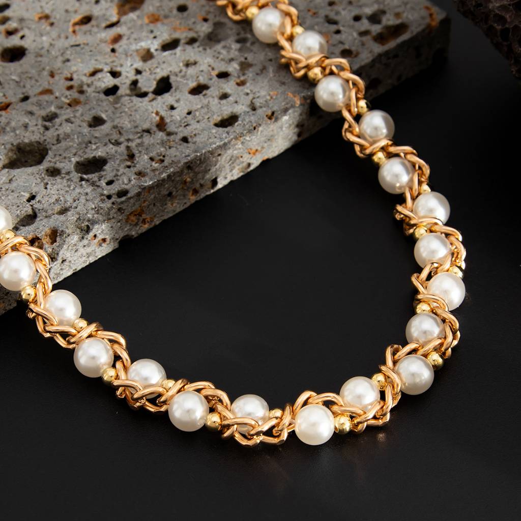 Gold Plated Anti-Tarnish Twisted White Pearl Pant Chain : ADN0825WC1734G