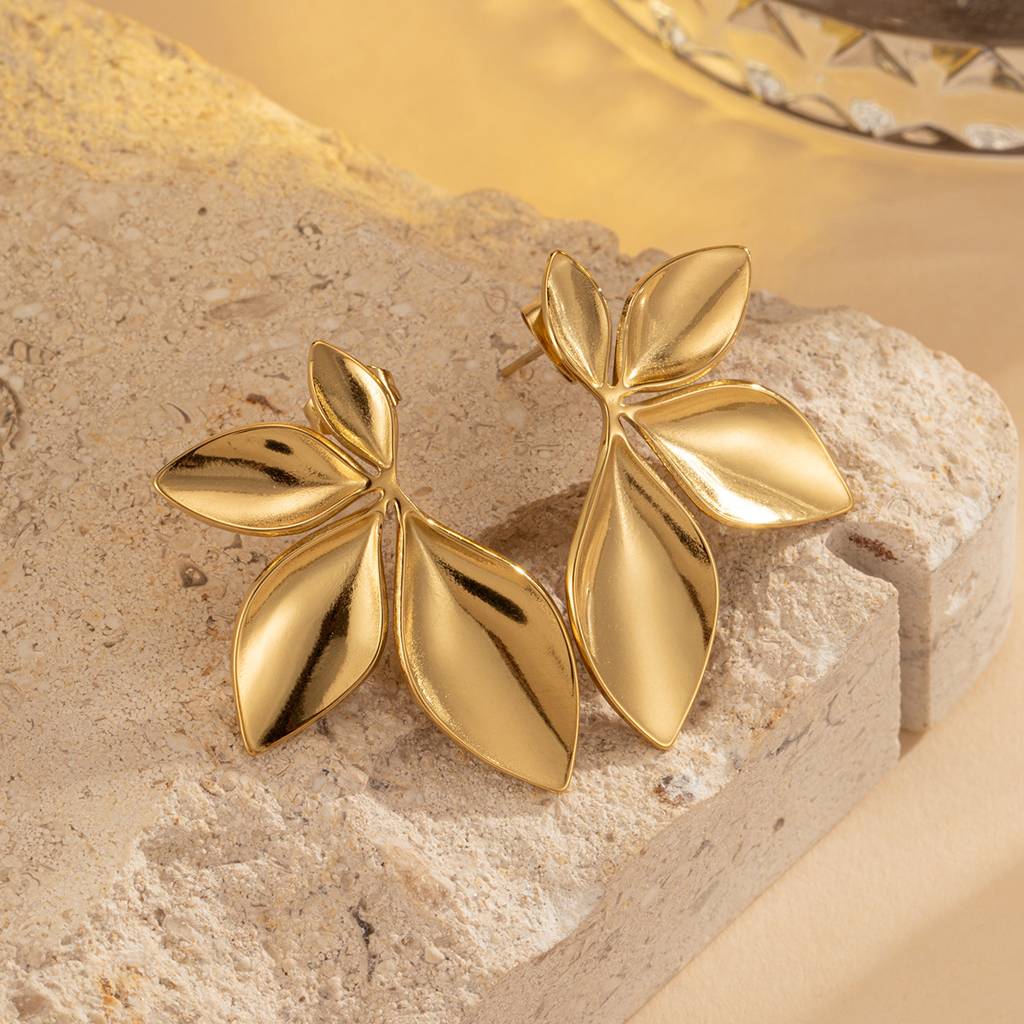 18K Gold Plated Waterproof Anti-Tarnish Chunky Floral Stud Earrings : ANX0125E343