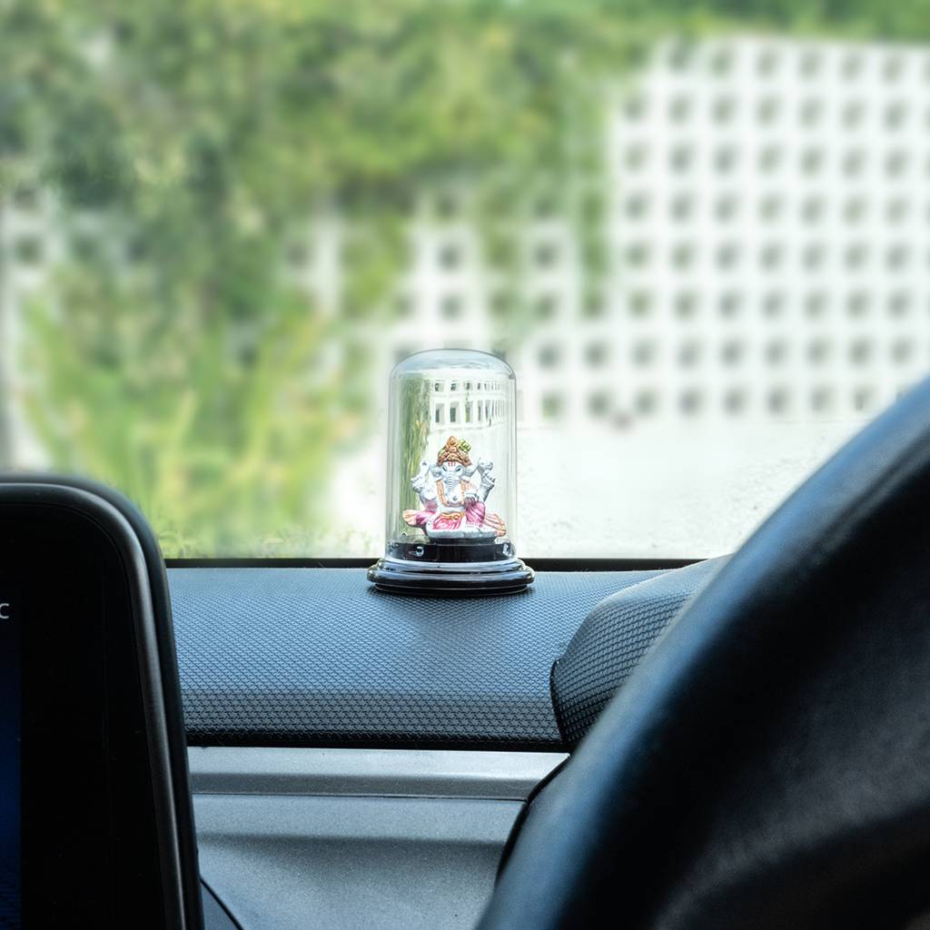 Touch925 999 Silver Majestic Gajmukh Idol : OI15