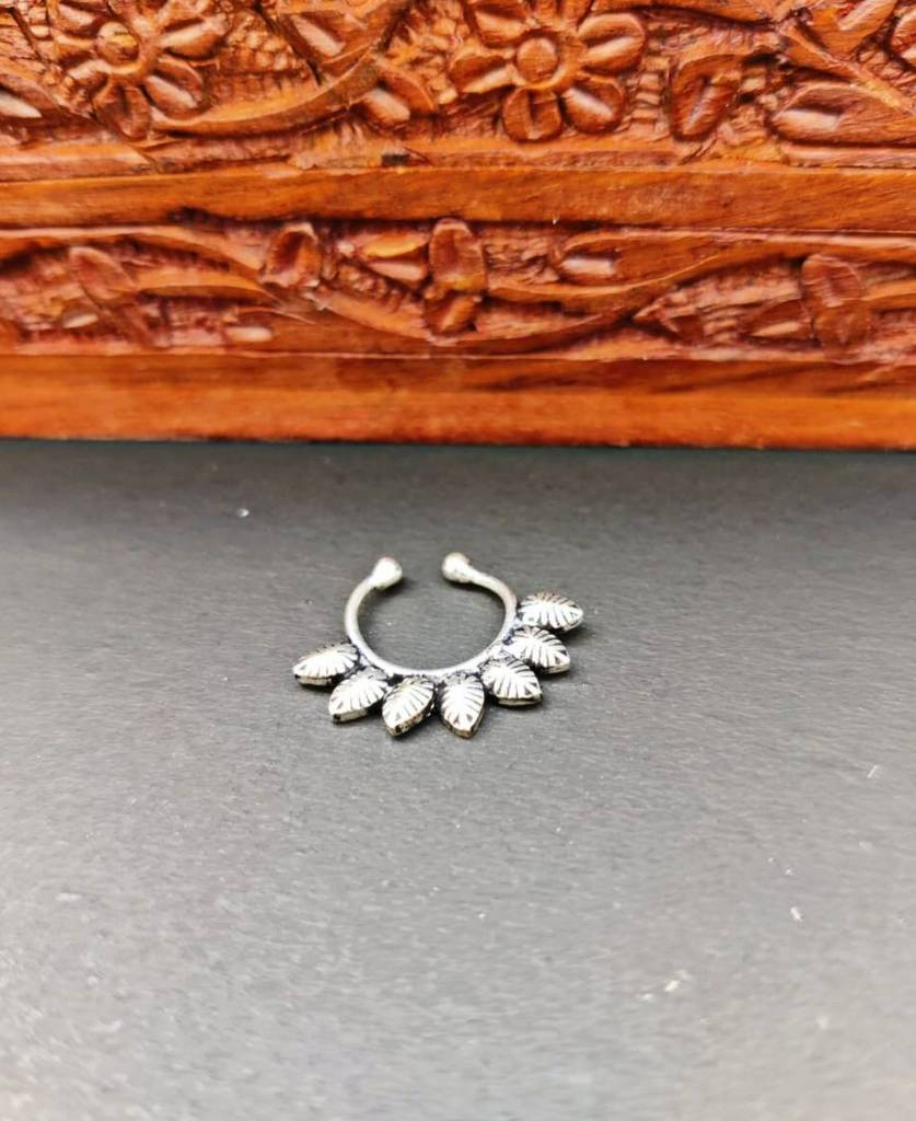 Firoza Oxidized Vaidehi Septum Ring : OXYNP554