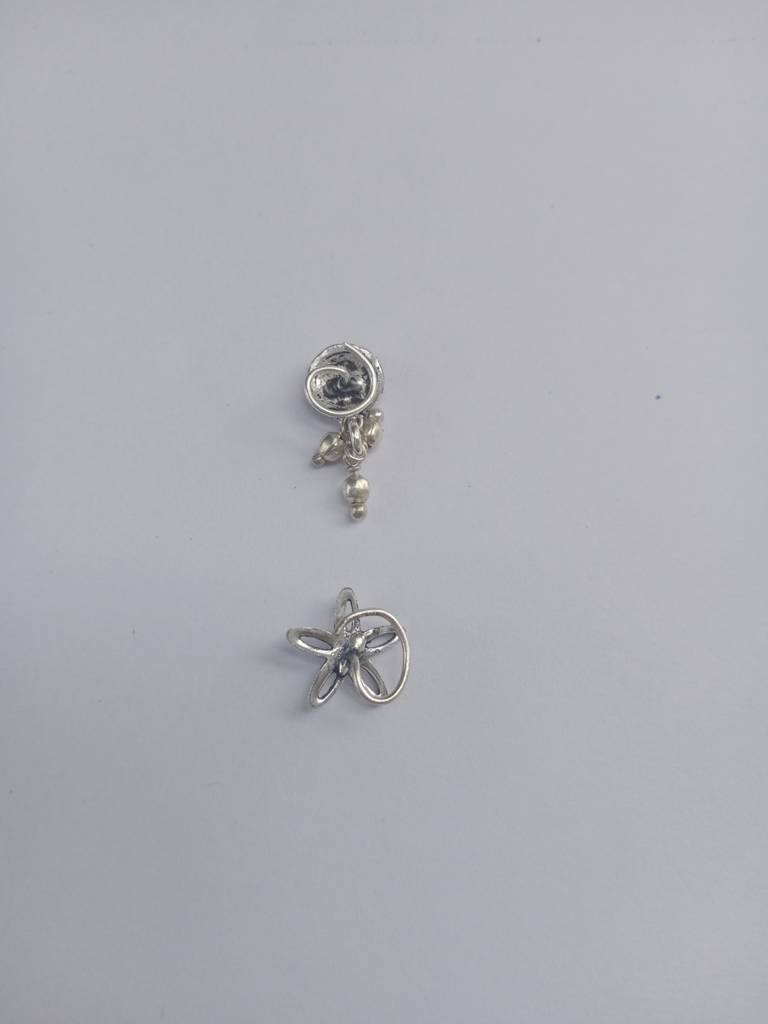 Firoza Oxidized Silver Toned Melinda Nosepins : OXYNPCOM1175
