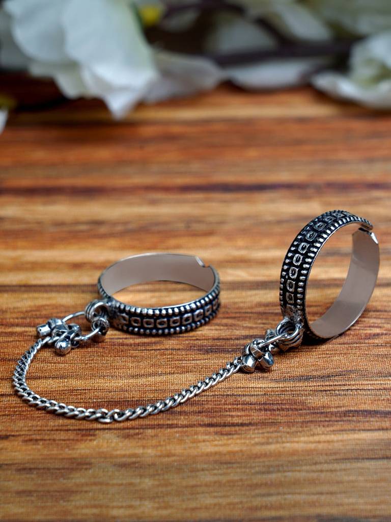 Firoza Oxidized Silver Toned Chain Linked Two Finger Ring : OXYRNG692