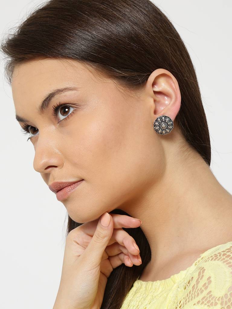Firoza Oxidized Silver Toned Ananya Stud Earrings : OXYSD896