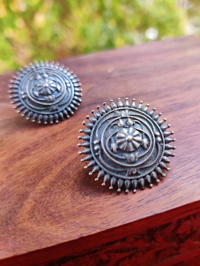 Firoza Oxidized Silver Toned Vaidehi Studs : OXYSD899