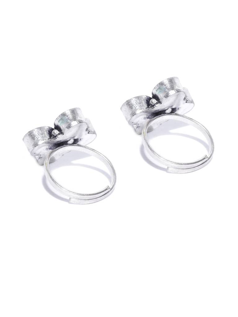 Abhika Toe Rings : OXYTR1548