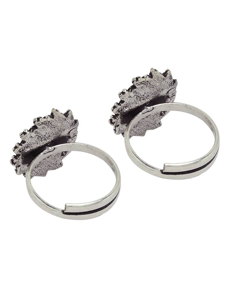 Firoza Oxidized Silver Toned Green Kundan Toe Ring : OXYTR196